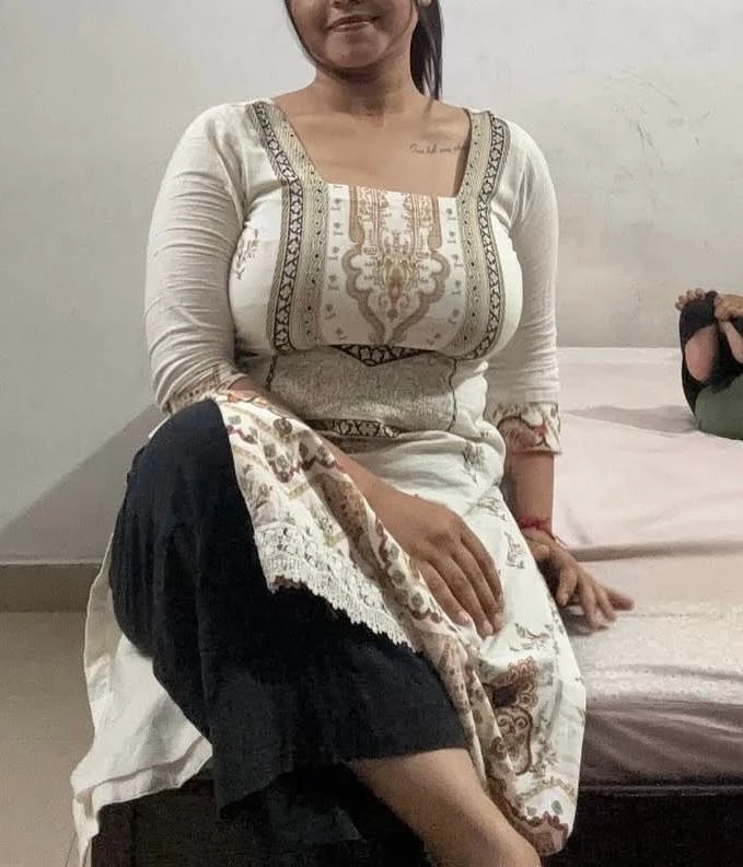 Jessica – Indian escort in Surat — 3 / 8