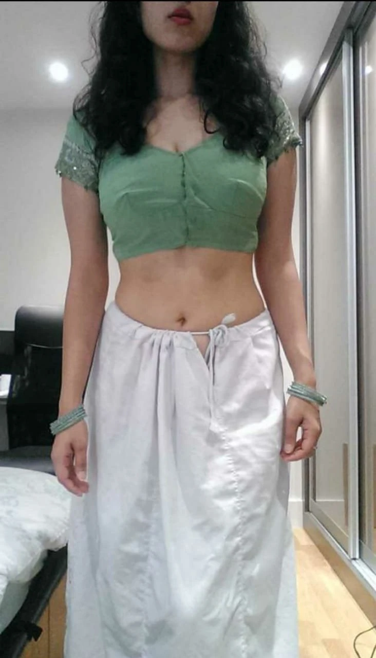 Kahathuduwa beauty queen – Sri Lankan escort in Colombo — 2 / 5