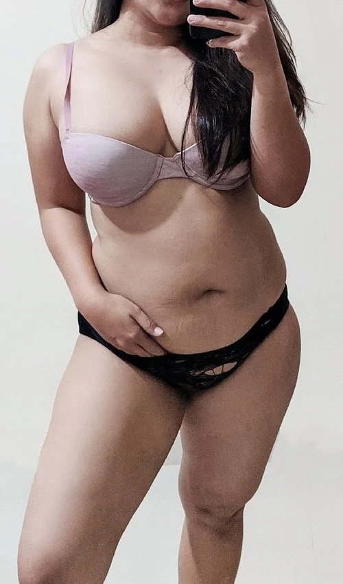 GENIUNE INDEPENDENT GIRLS IN NOIDA – Indian escort in Noida — 4 / 5