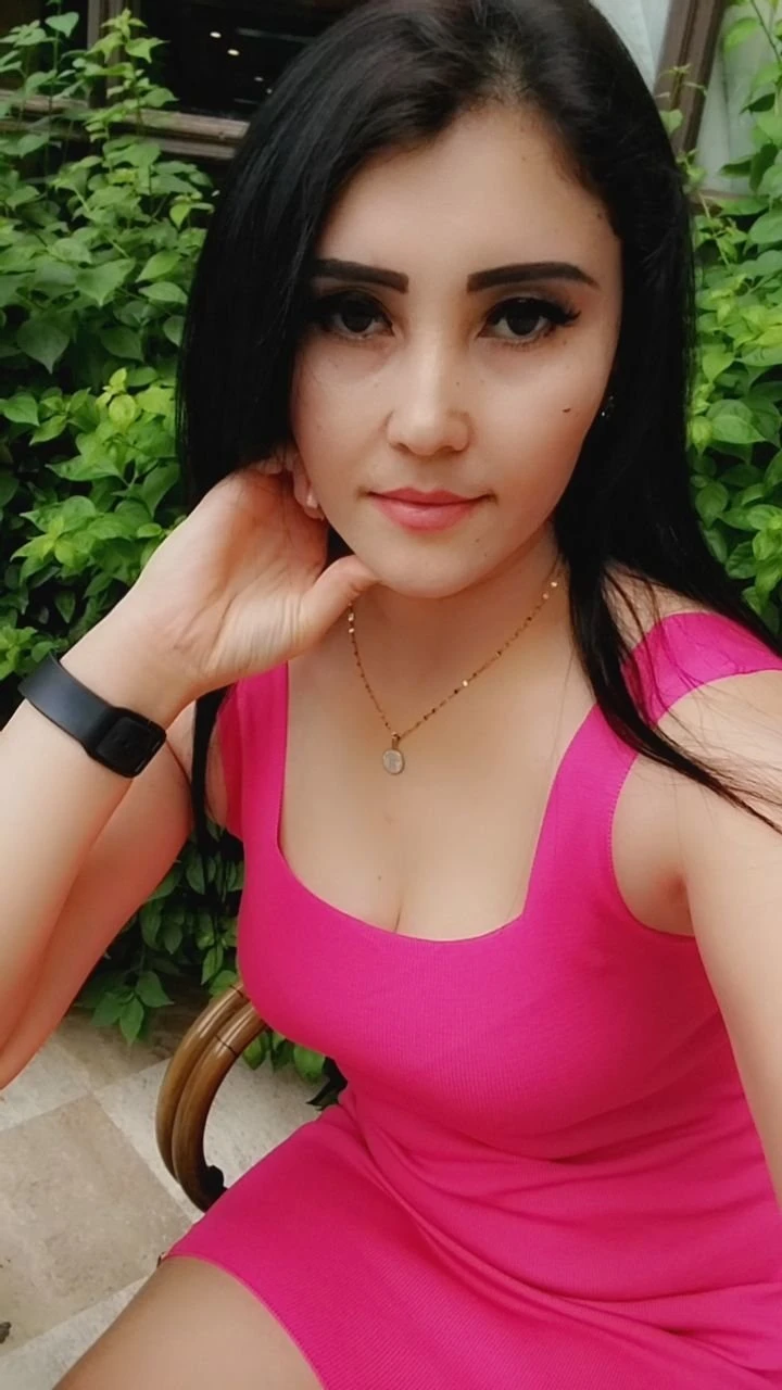 Ameli Russian Escorts in CP – Russian escort in New Delhi — 13 / 14