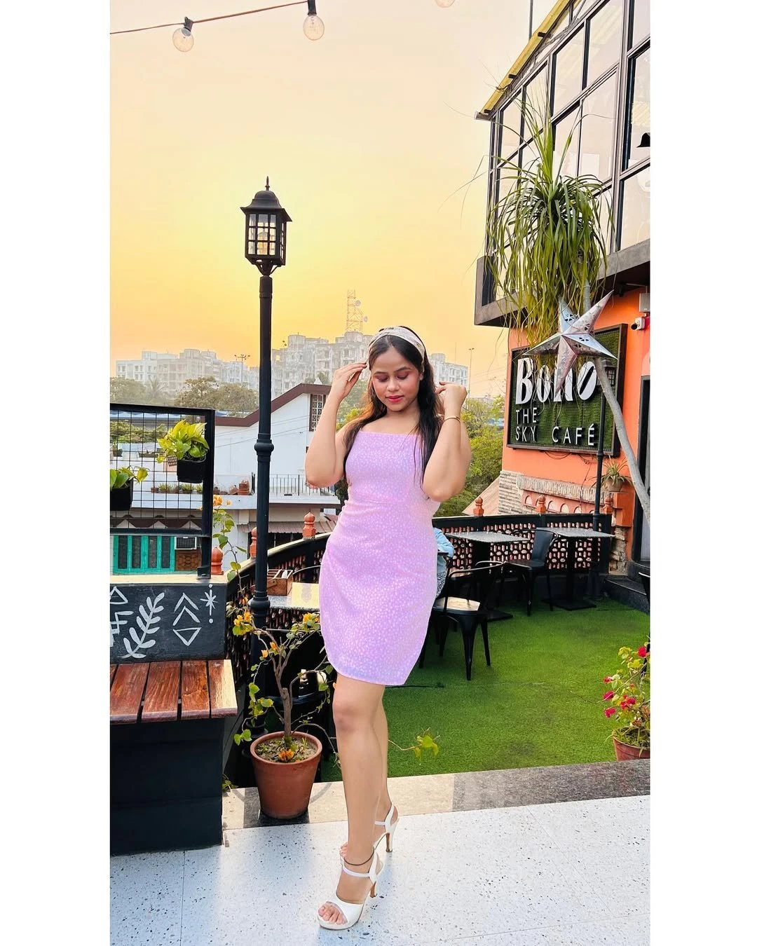 Riya Das – Indian escort in Kolkata — 3 / 8