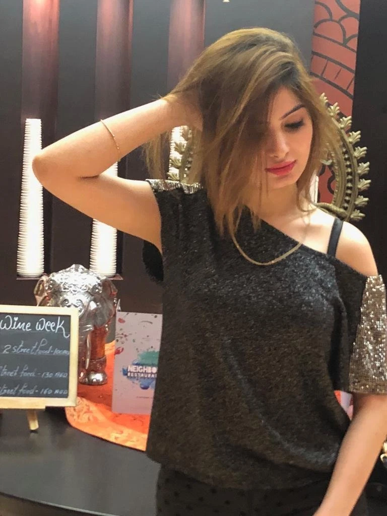 Amina Butt – Pakistani escort in Lahore — 7 / 10