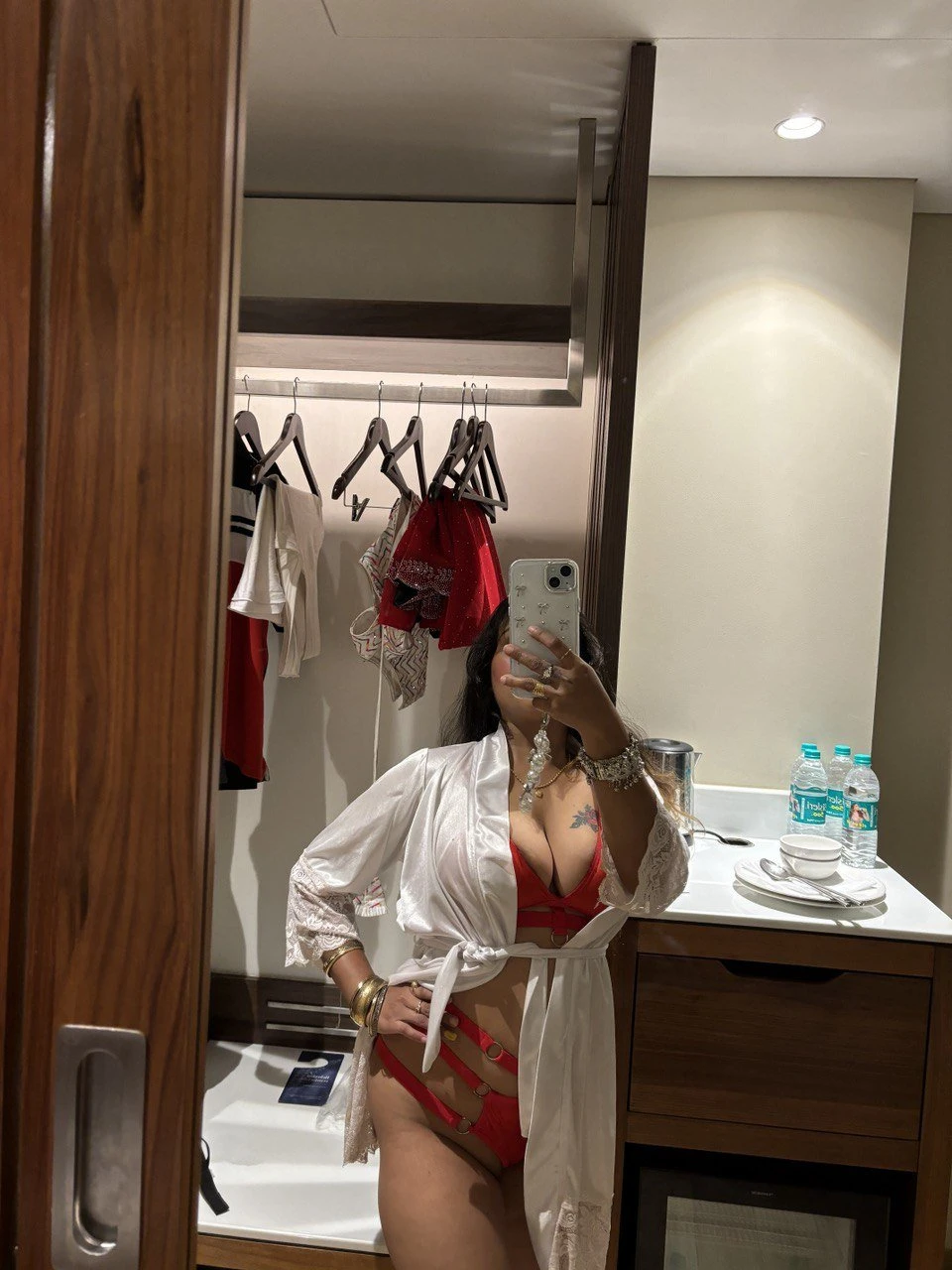 Monica – Indian escort in Kolkata — 2 / 4