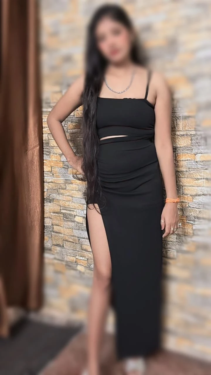 Diksha Singh – Indian escort in Mumbai — 4 / 5