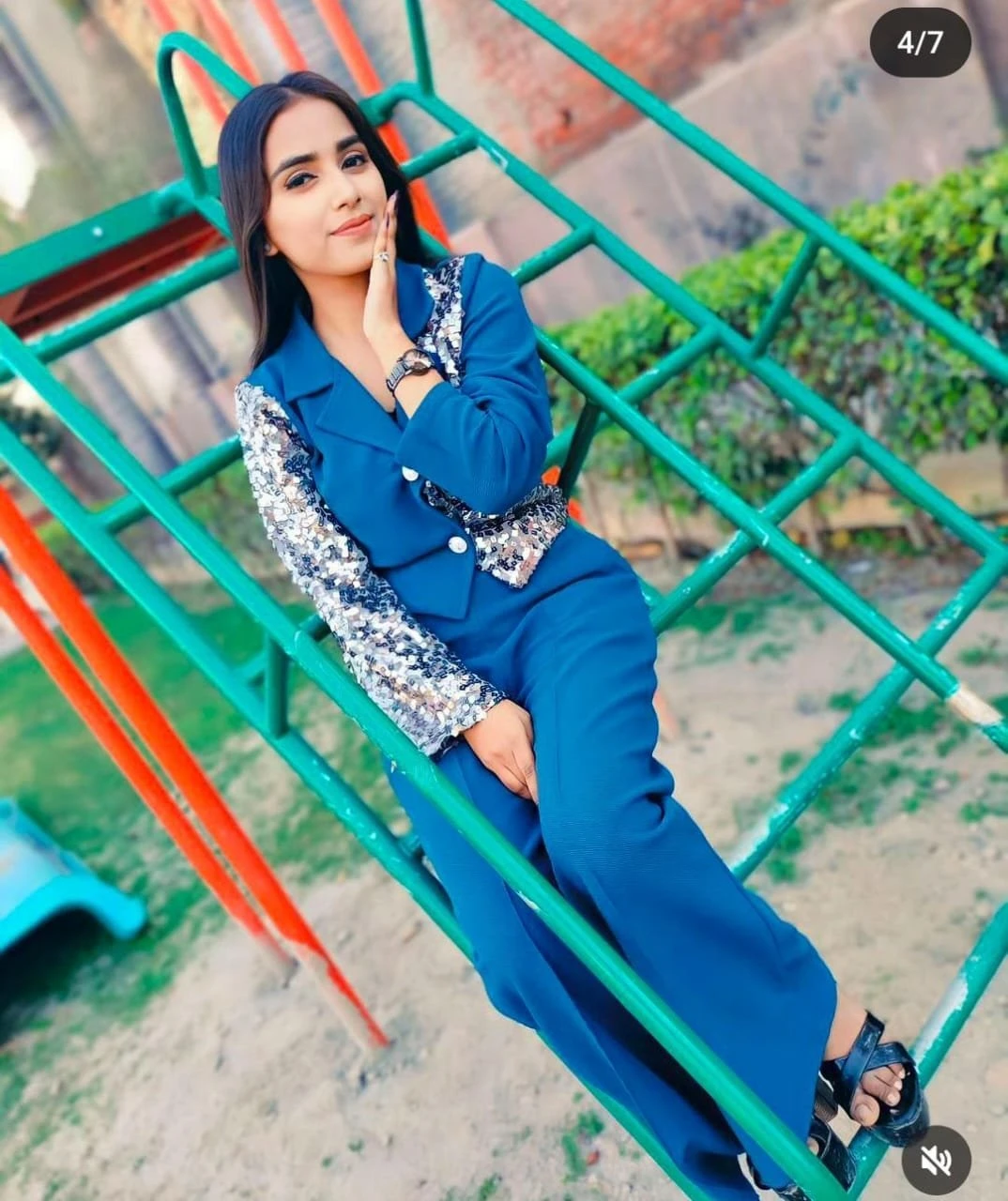 Anushka – escort in Hyderabad — 2 / 3