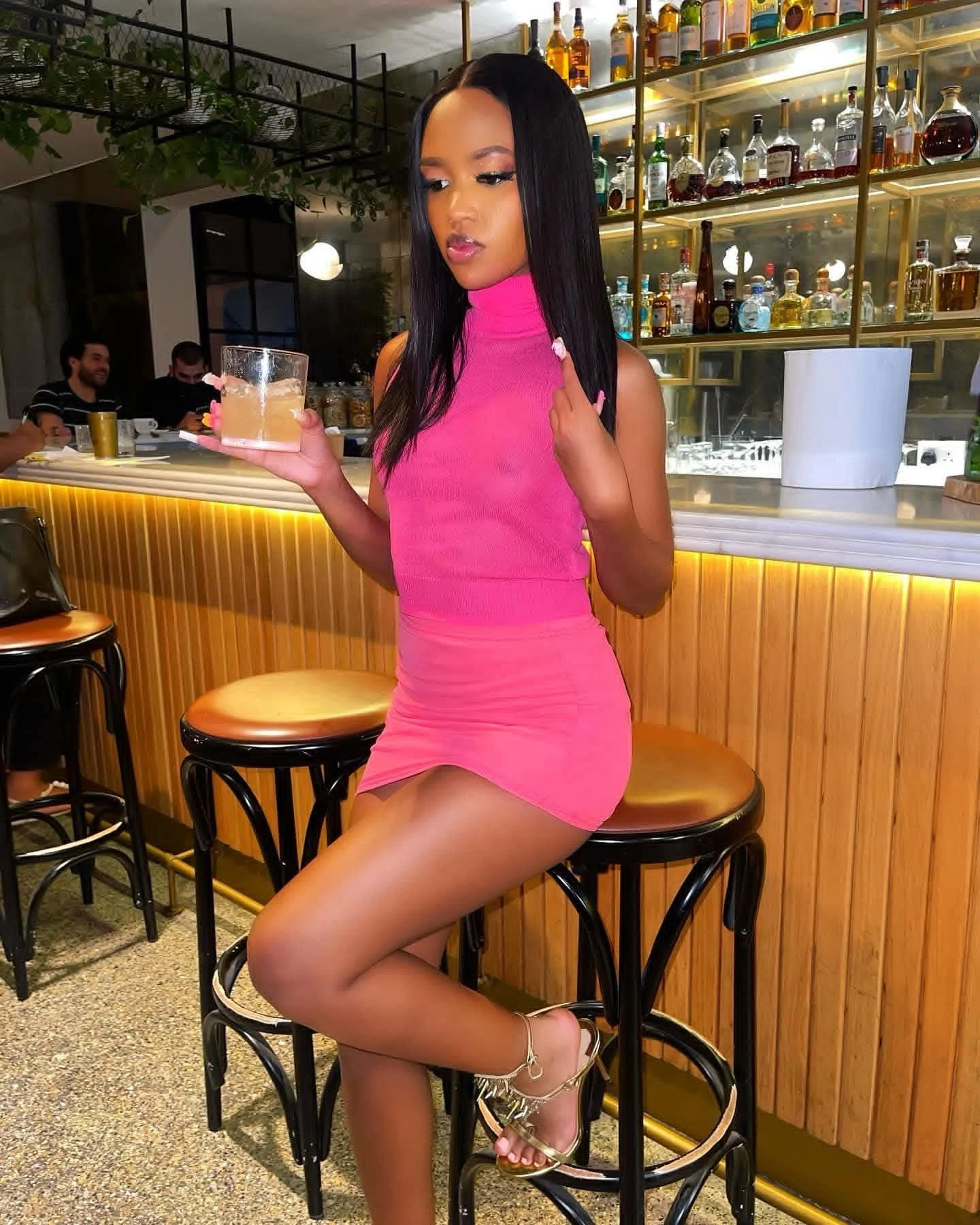 Sophie T – Zimbabwean escort in Kathmandu — 4 / 5