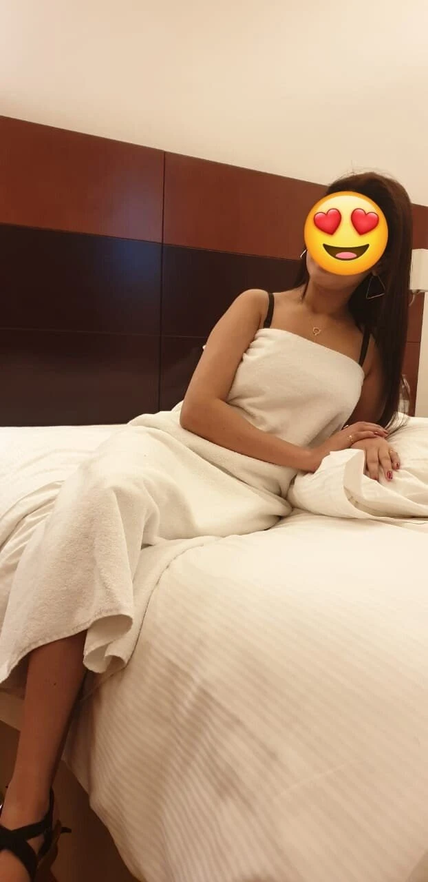 FREE FACE CONFIRMATION FOR REAL & CAM – Indian escort in Pune — 3 / 5