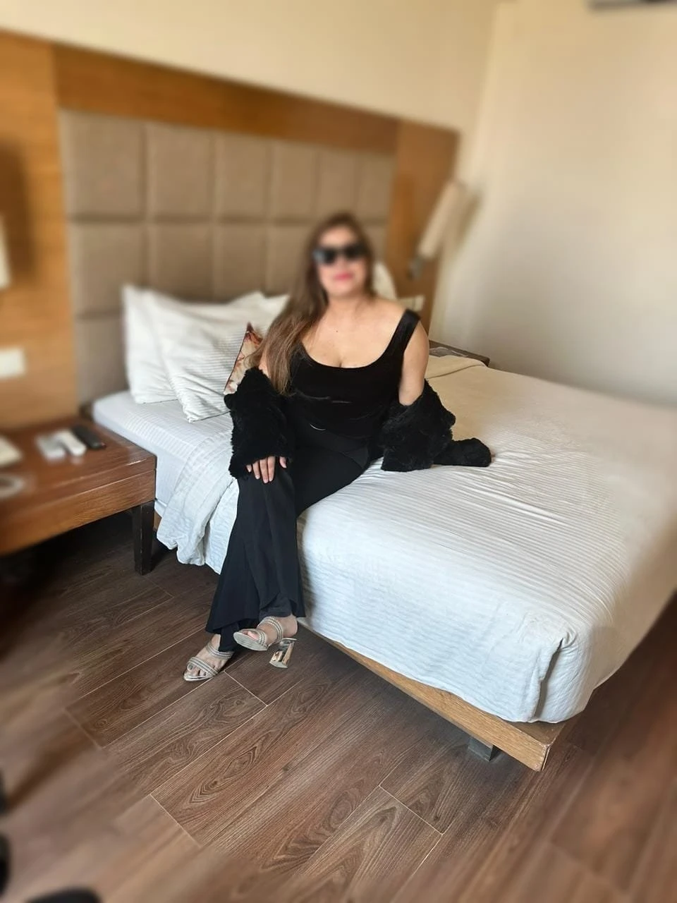 Saleena 7K Shot 20K Night – Indian escort in New Delhi — 2 / 4