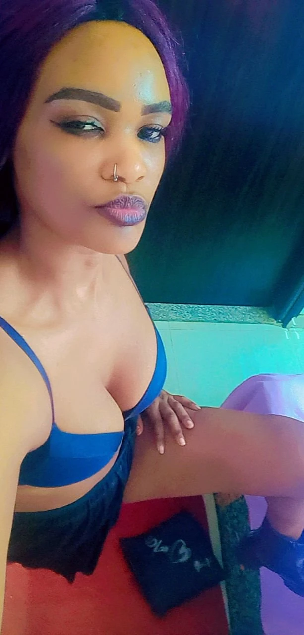 Maya Waters – South African escort in Kathmandu — 6 / 13