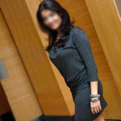 Naina Chopra – Indian escort in Mumbai — 2 / 6