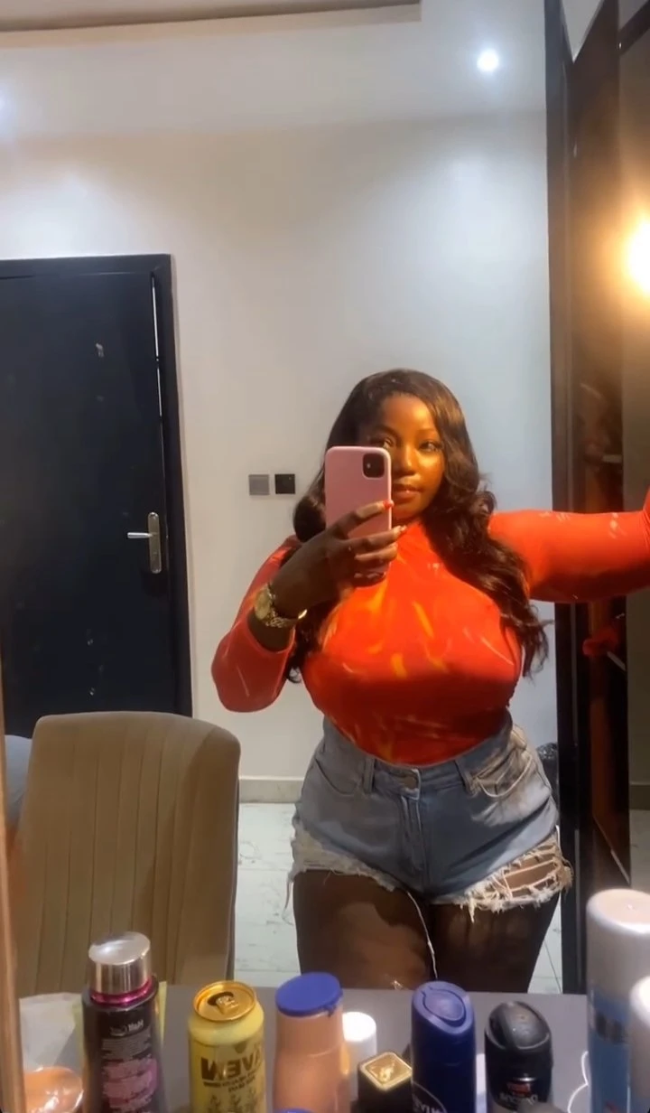 Grace Call Girl – Ivorian escort in Noida — 2 / 4