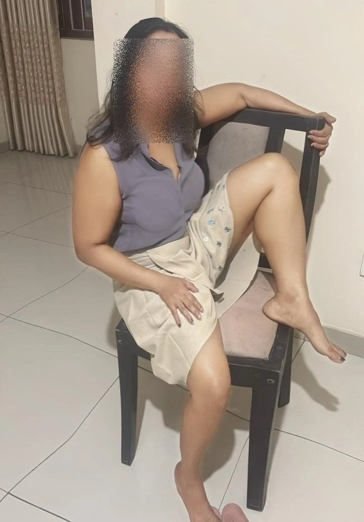 Hotwife in Colombo – Sri Lankan escort in Colombo — 3 / 5