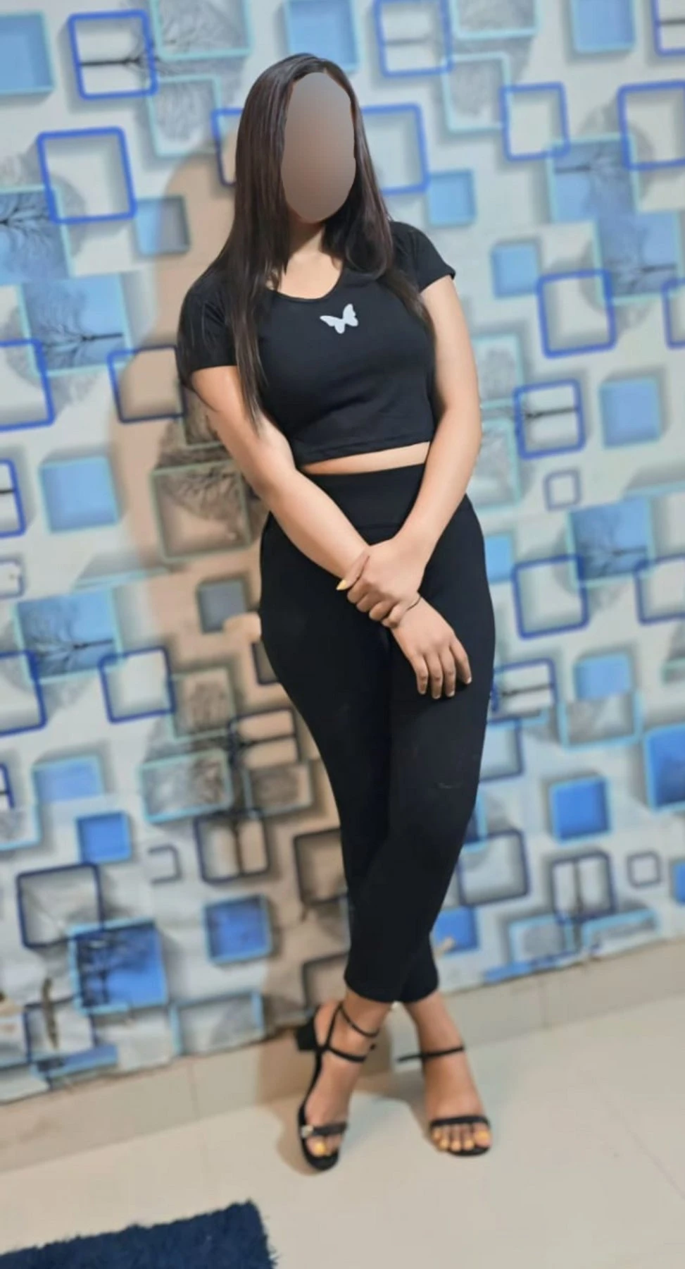 Cam & Real Meet – Indian escort in Hyderabad — 2 / 6