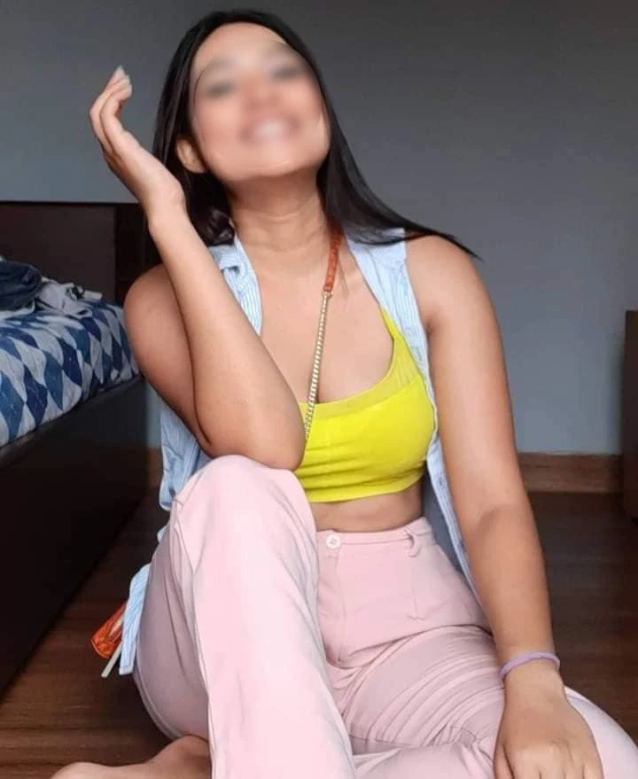 Metro – Nepalese escort in Mumbai — 2 / 5