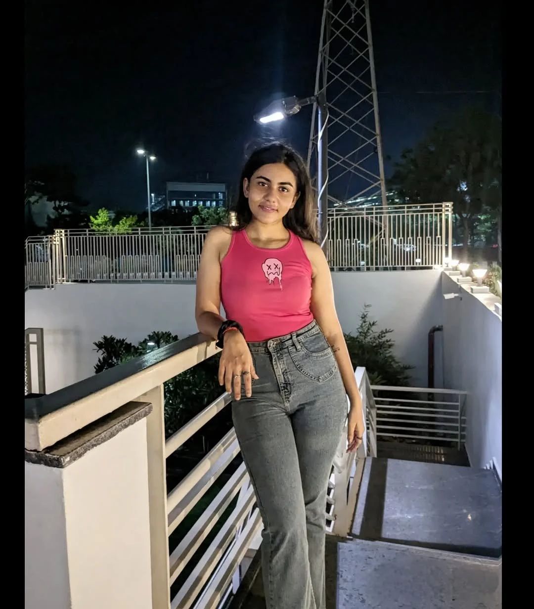Unfiltered Bliss – Cash Brings You Close – Indian escort in Kolkata — 1 / 7