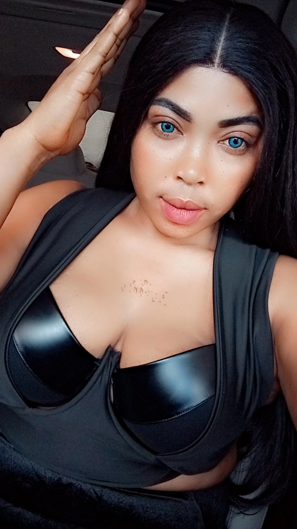 Angel – South African escort in Lomé — 2 / 4