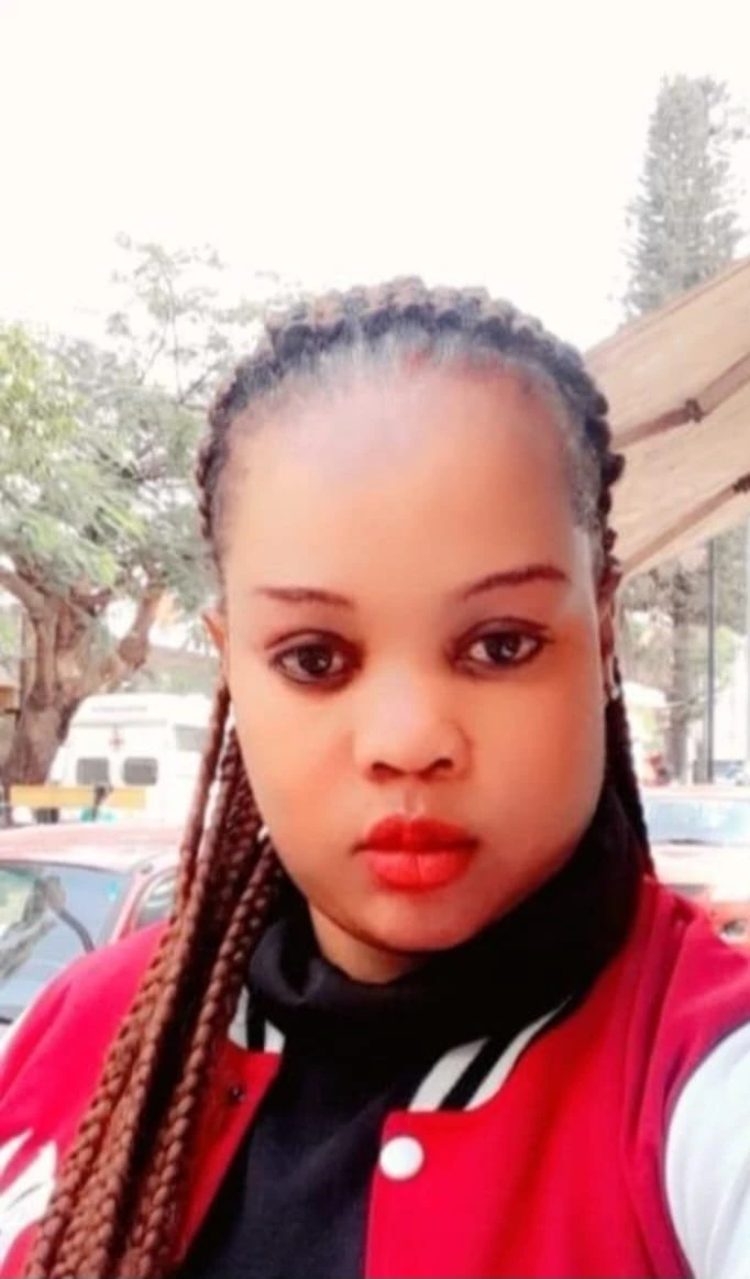 Amber – South African escort in Hyderabad — 3 / 4