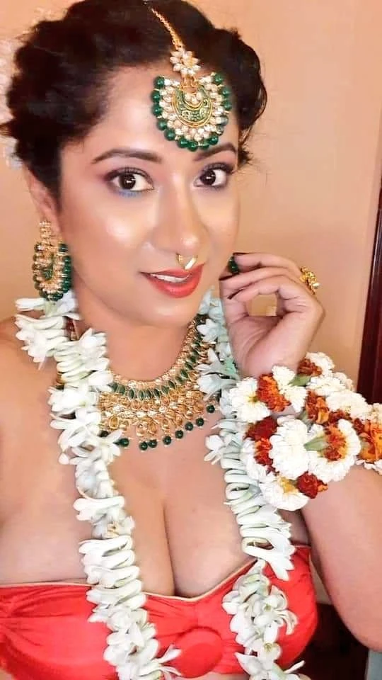 SAHELI MAITRA – Indian escort in Hyderabad — 3 / 5