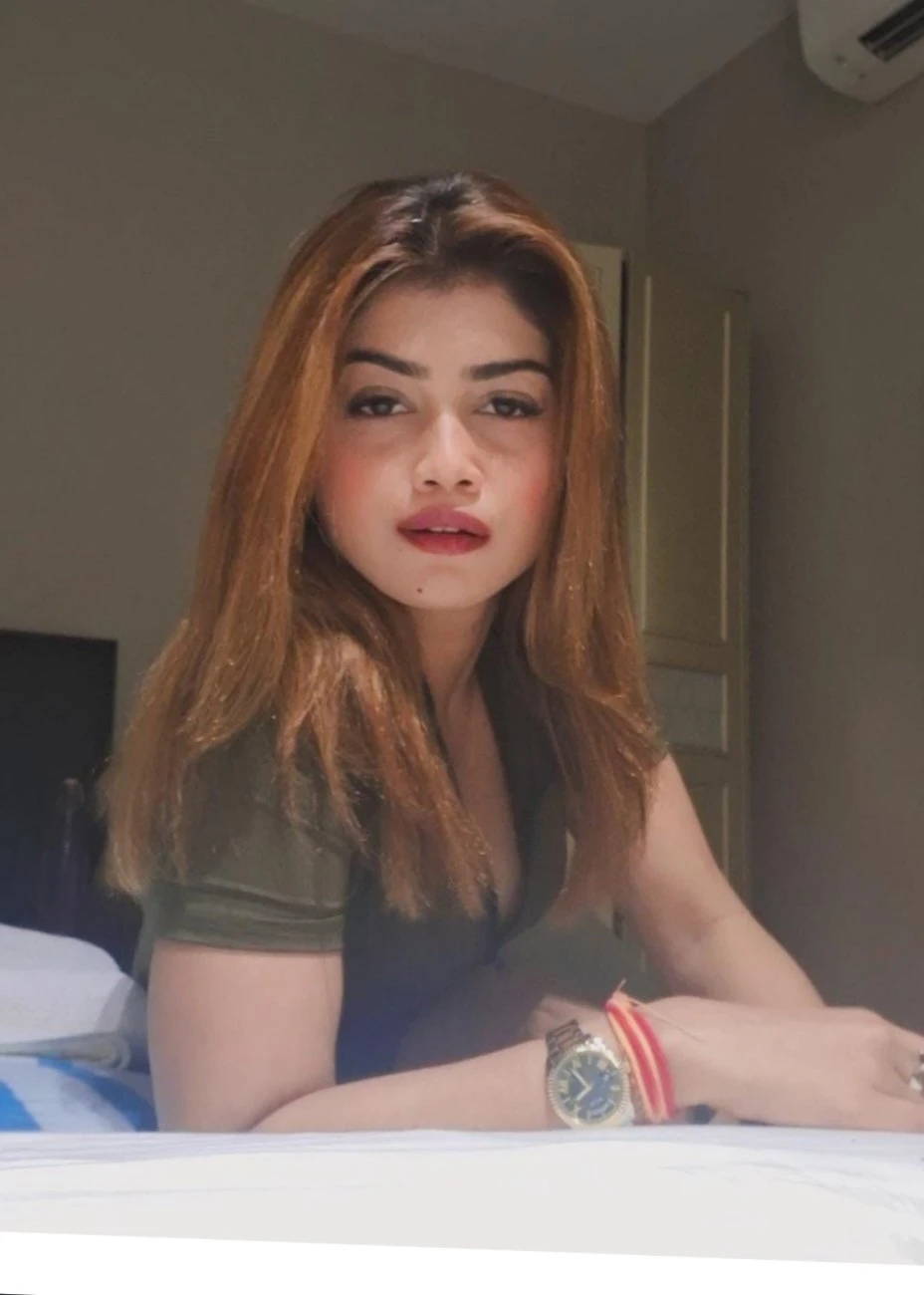 Shanvee – Indian escort in Mumbai — 1 / 2