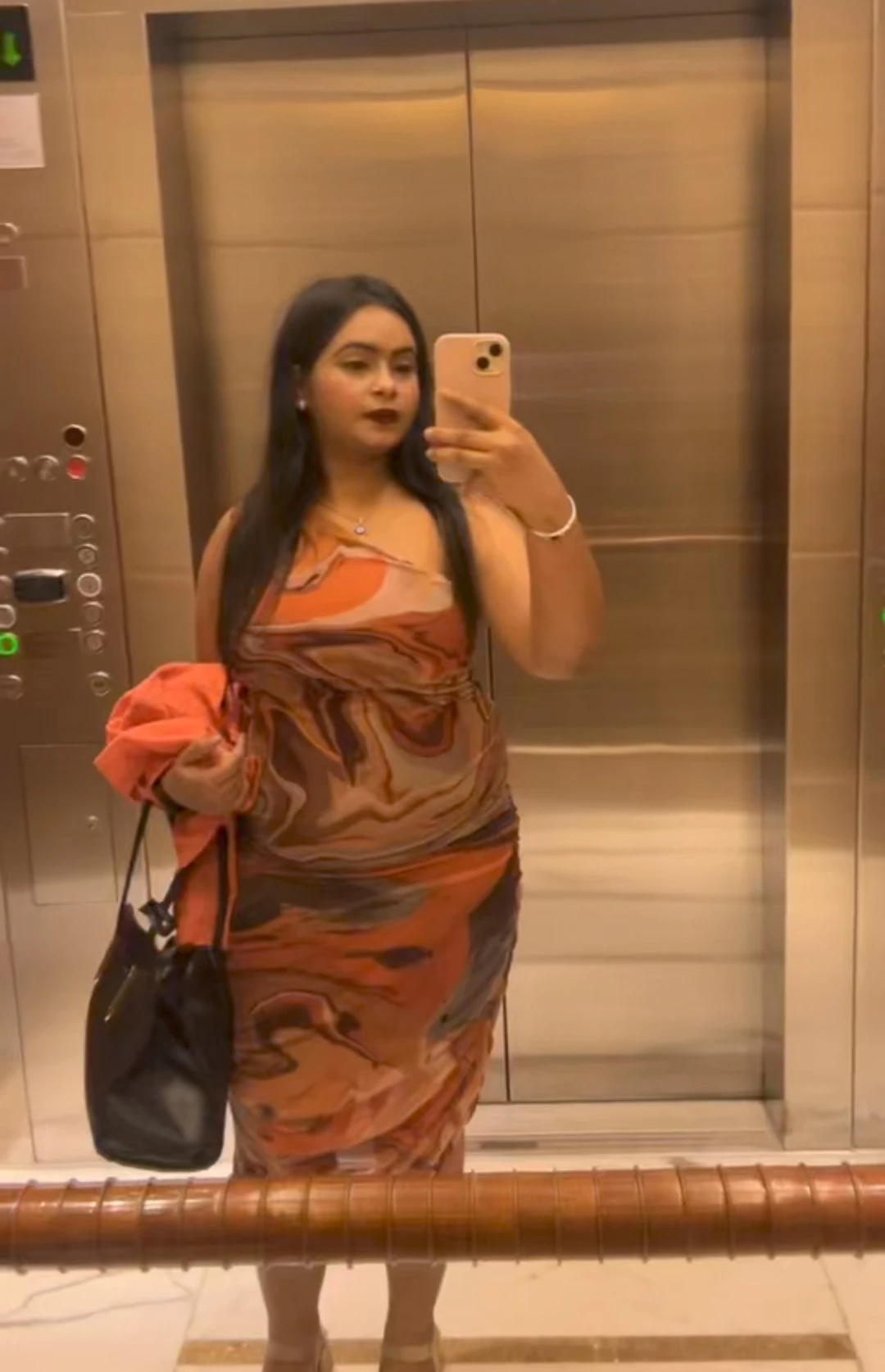 Zareen – Indian escort in New Delhi — 4 / 22