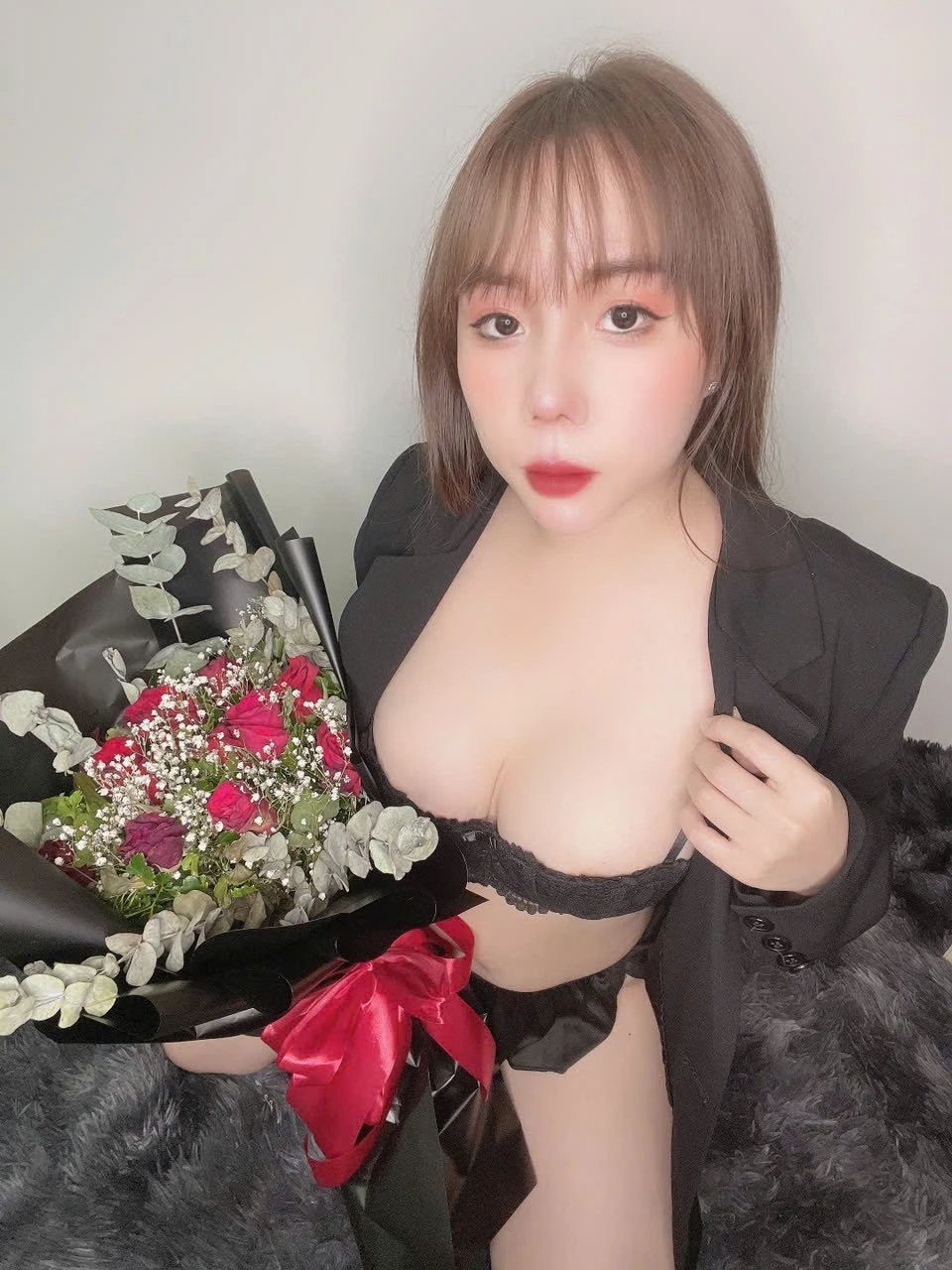 Miumiu Riming Anal Full Service – Vietnamese escort in Ho Chi Minh City — 2 / 11