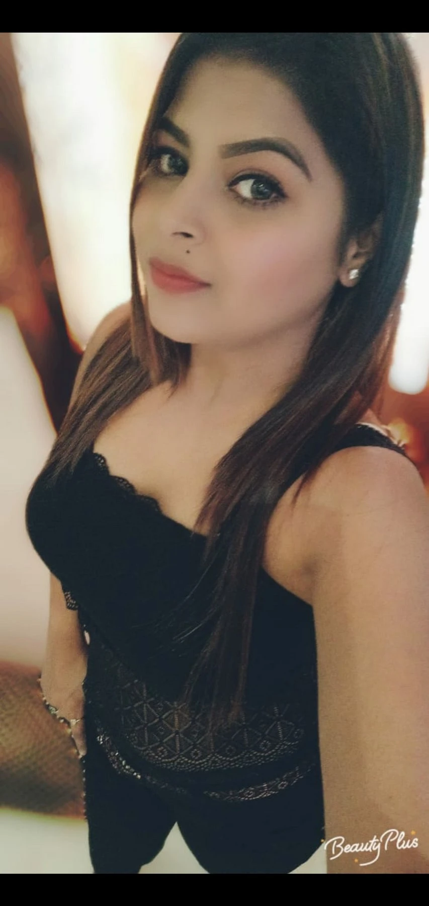 Trisha Sharma – Indian escort in Mumbai — 3 / 4