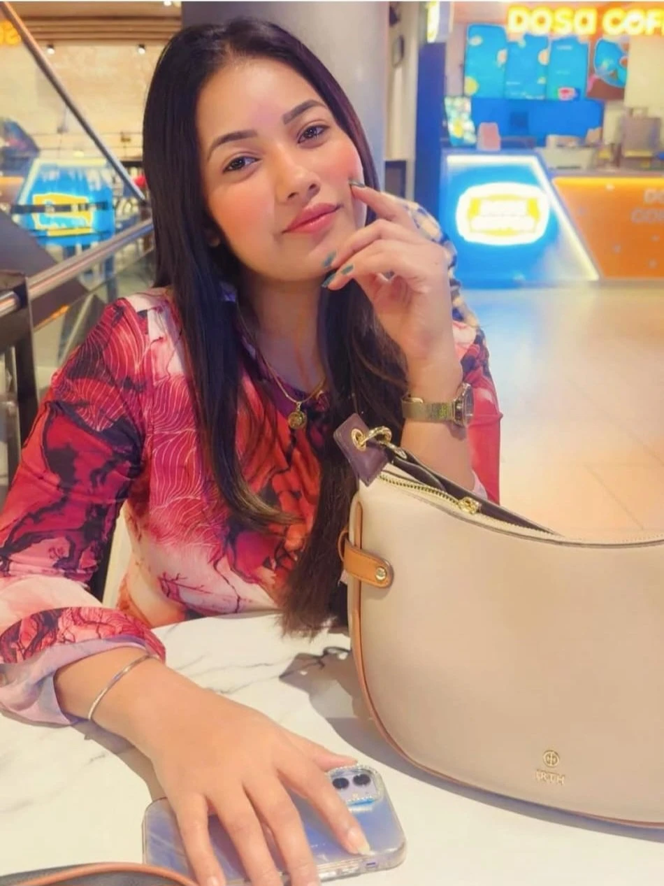Independent ( Cam and Real Meet ) – Indian escort in Hyderabad — 5 / 6