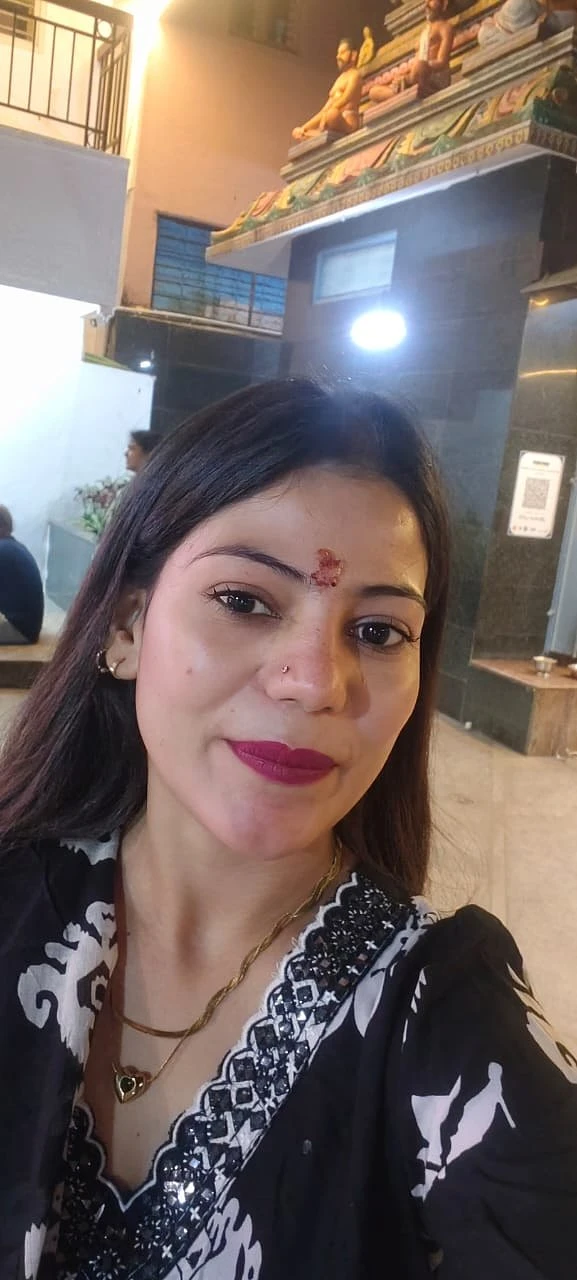 Janvi Cam and Meet Independent – Indian escort in Bangalore — 2 / 6