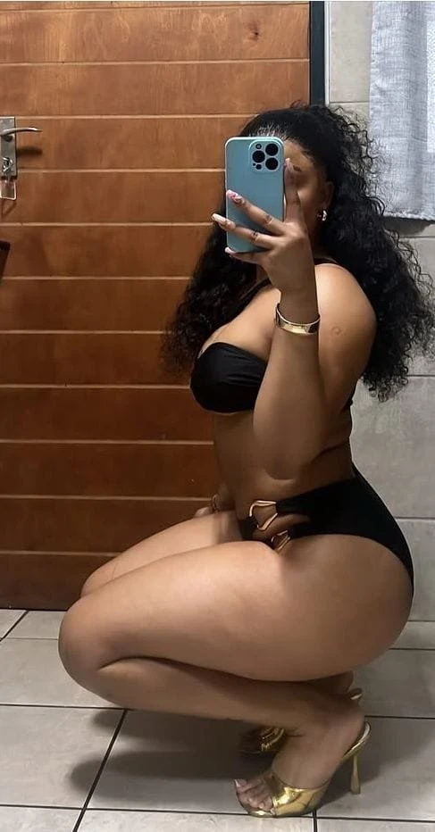 Jamirah Sex Girl in Vadodara, Available – South African escort in Vadodara — 2 / 5