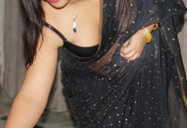 Hot Telugu Couple 3sum Cam 1st – Indian escort in Candolim, Goa — 6 / 11