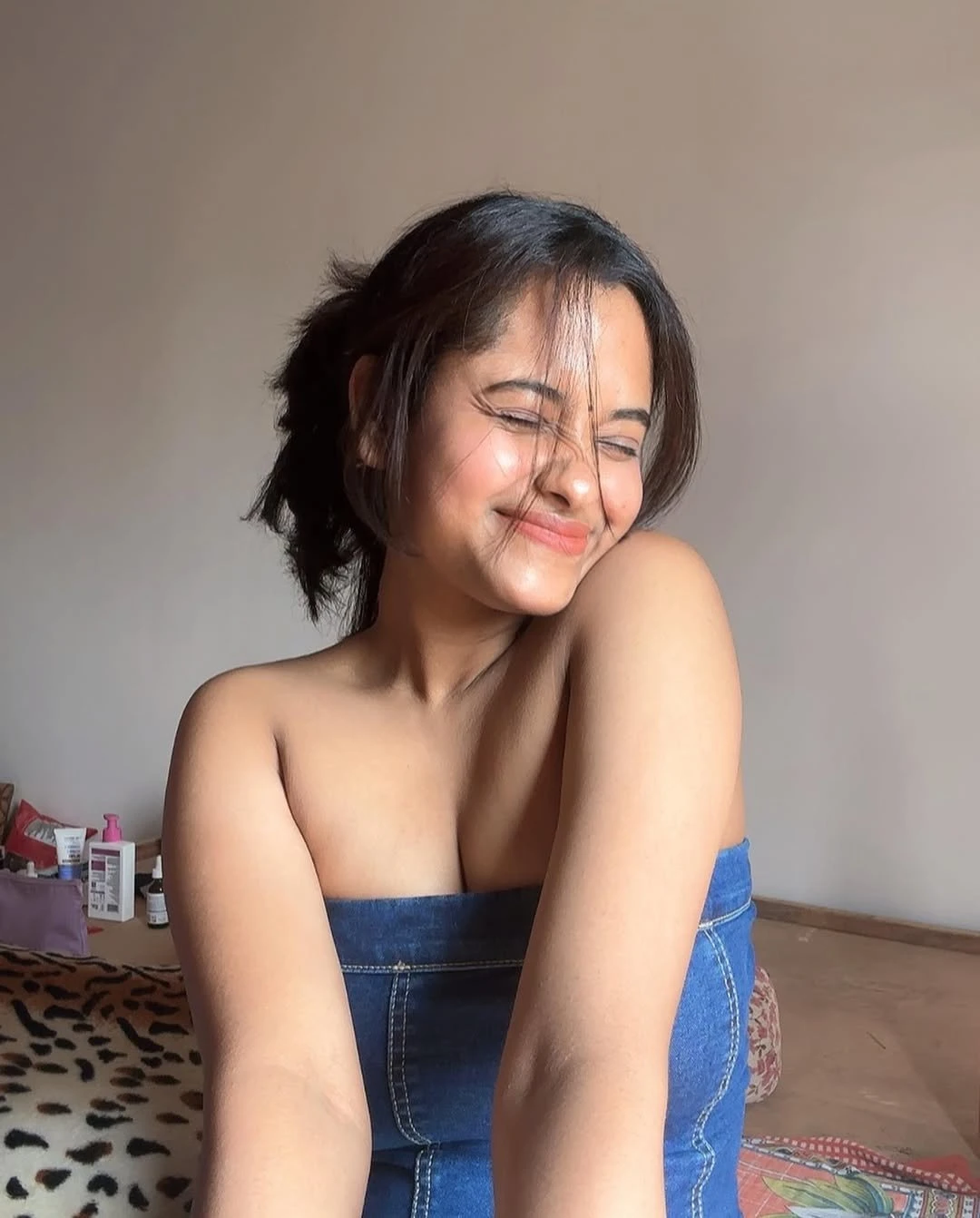 Janvi – Indian escort in Maldives — 2 / 4