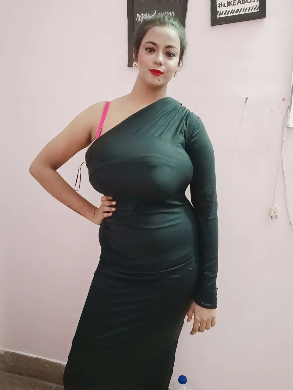 Simi 40"big boobs meet and video call – Indian escort in Kolkata — 3 / 12