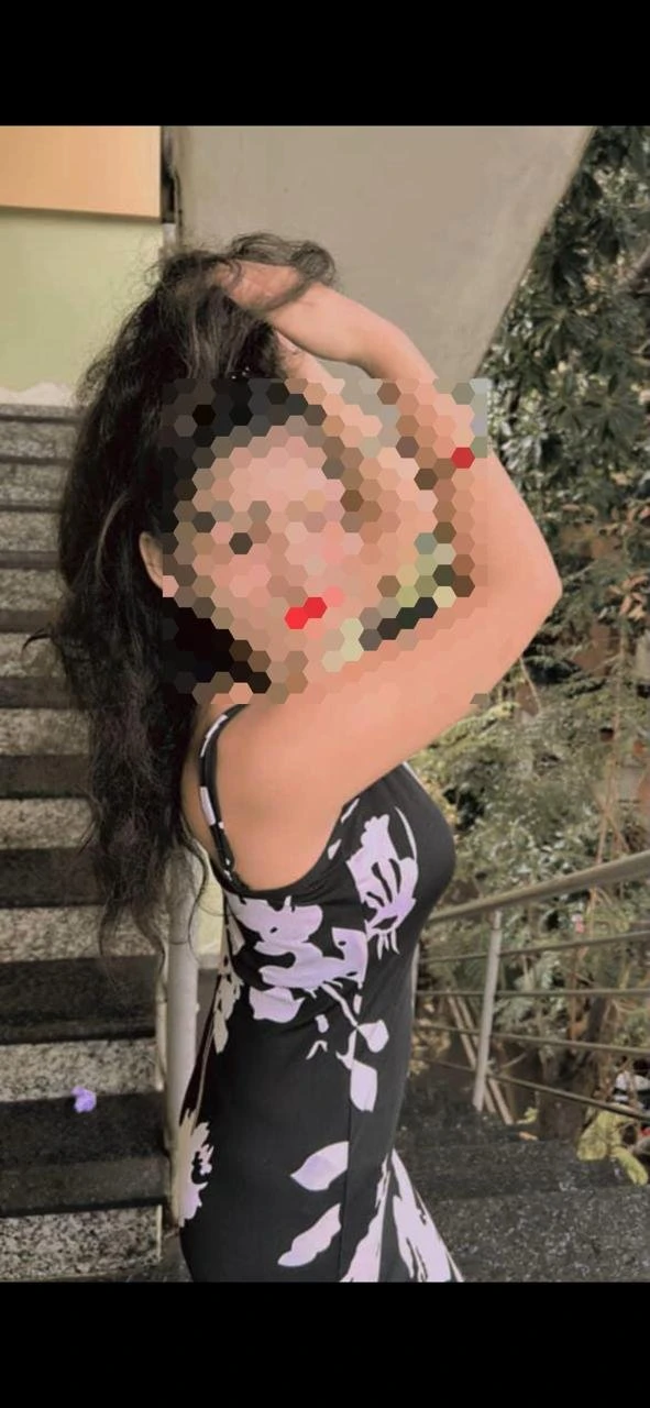 Ishita Webcam and Real meet 🤍 10 – Indian escort in New Delhi — 8 / 10