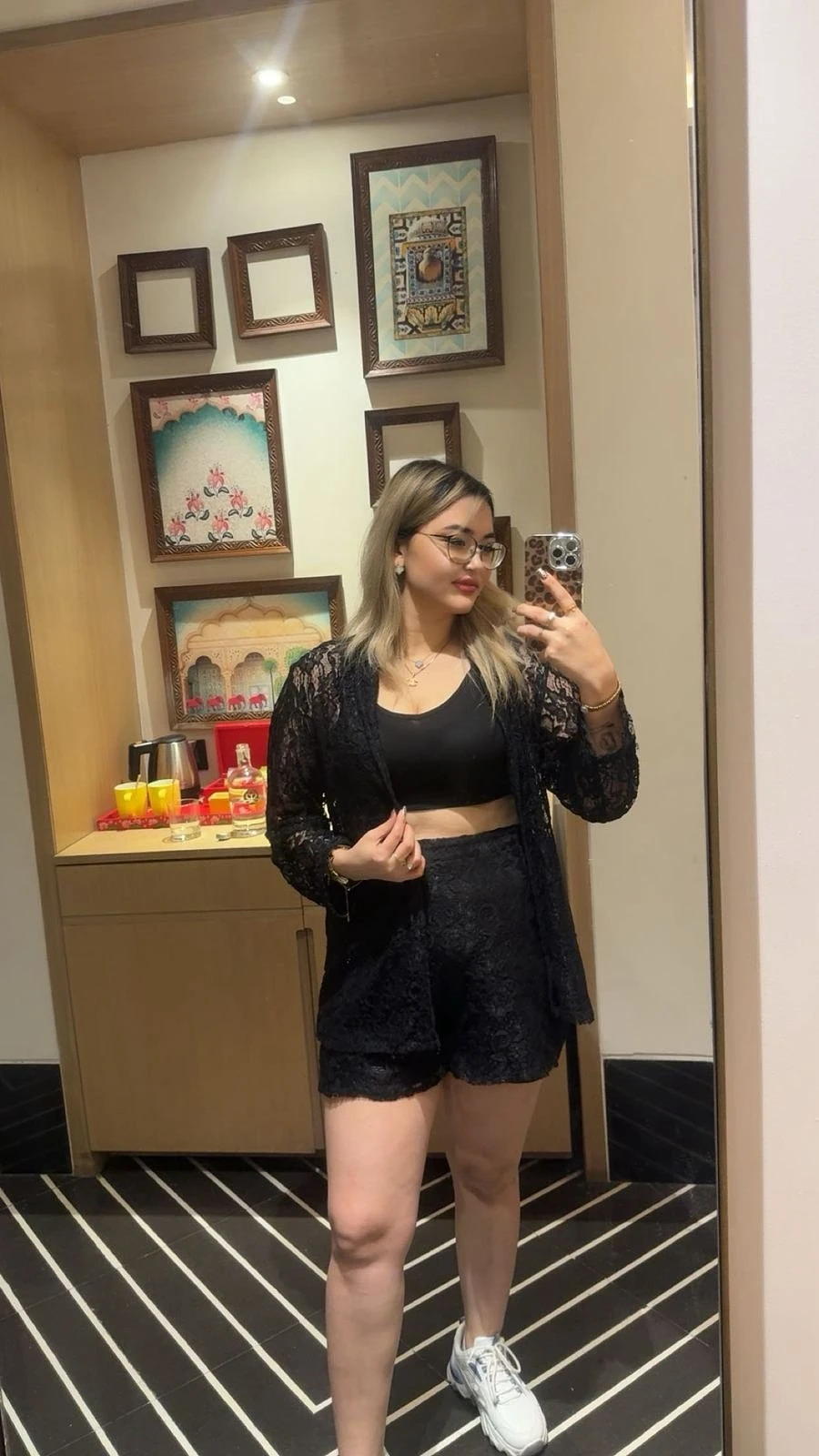 Vidhi Direct Payment – Indian escort in Kochi — 3 / 6