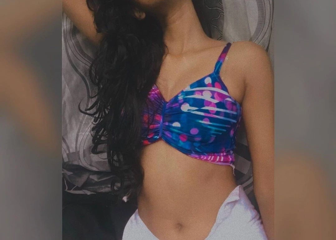 Live Cam Service Teen Girl – Sri Lankan escort in Colombo — 3 / 8
