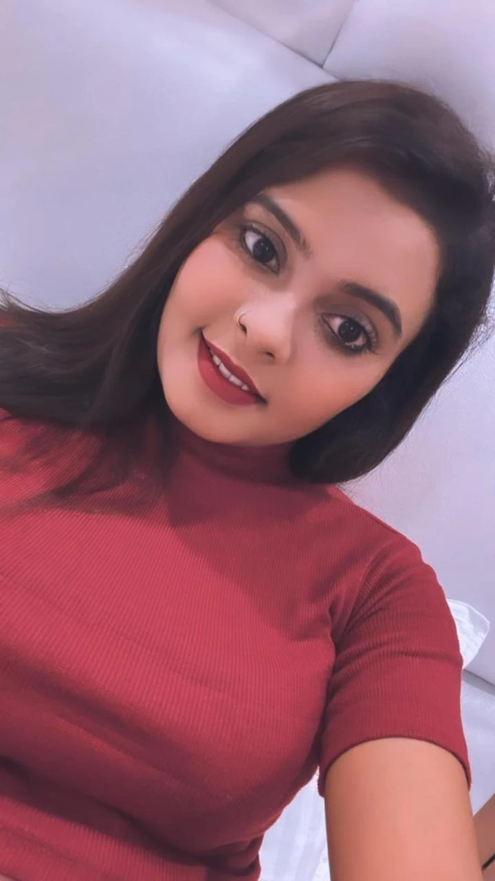 JIYA Indipendent CAM AND REAL MEET – Indian escort in Kolkata — 3 / 5