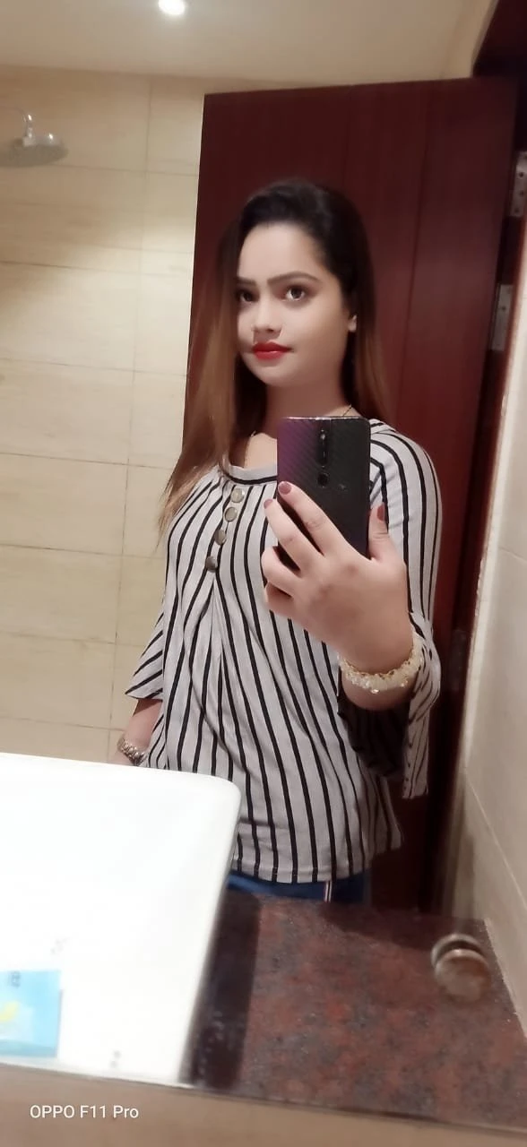 Mansi 2/3/5 Star Hotel Service – Indian escort in Mumbai — 4 / 5