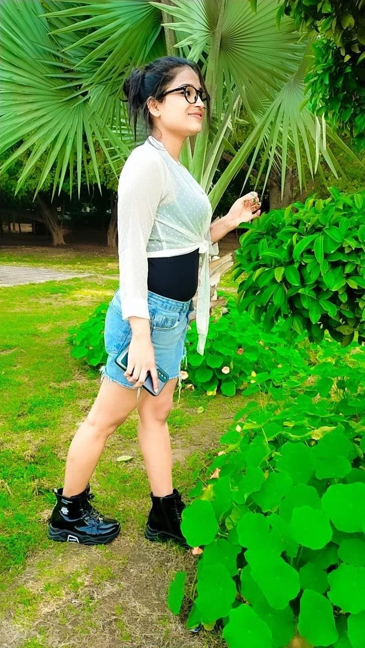 Cash Pay Outcall Hotel Service – Indian escort in Hyderabad — 5 / 7