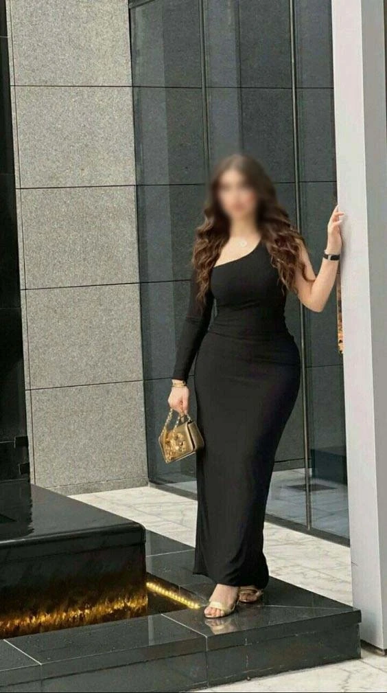 Hotel Night Party – Indian escort in Mumbai — 1 / 2