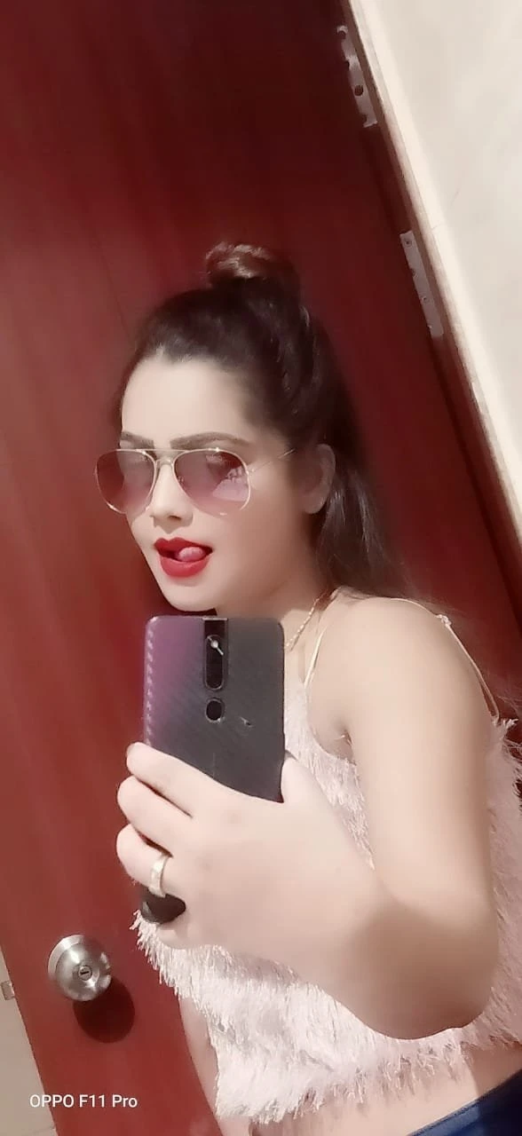 Mansi 2/3/5 Star Hotel Service – Indian escort in Mumbai — 3 / 5