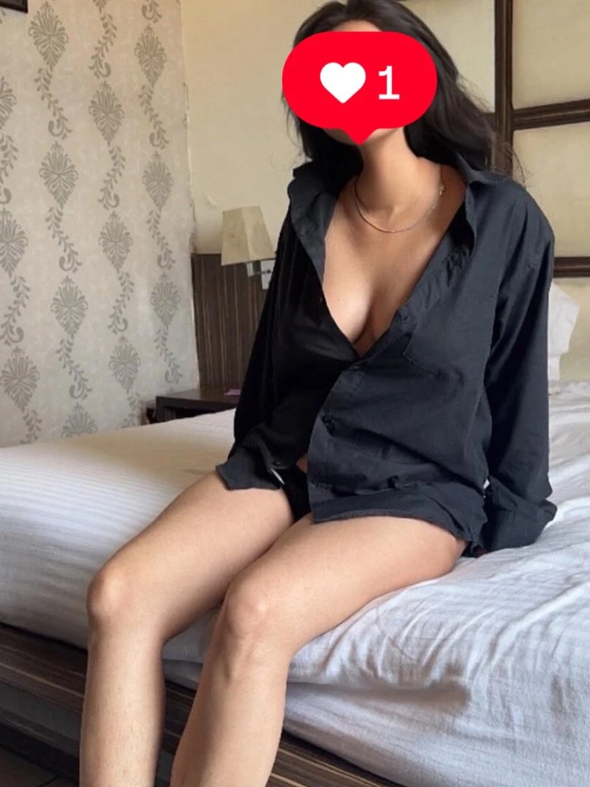 Kajal – Indian dominatrix in Mumbai — 7 / 22