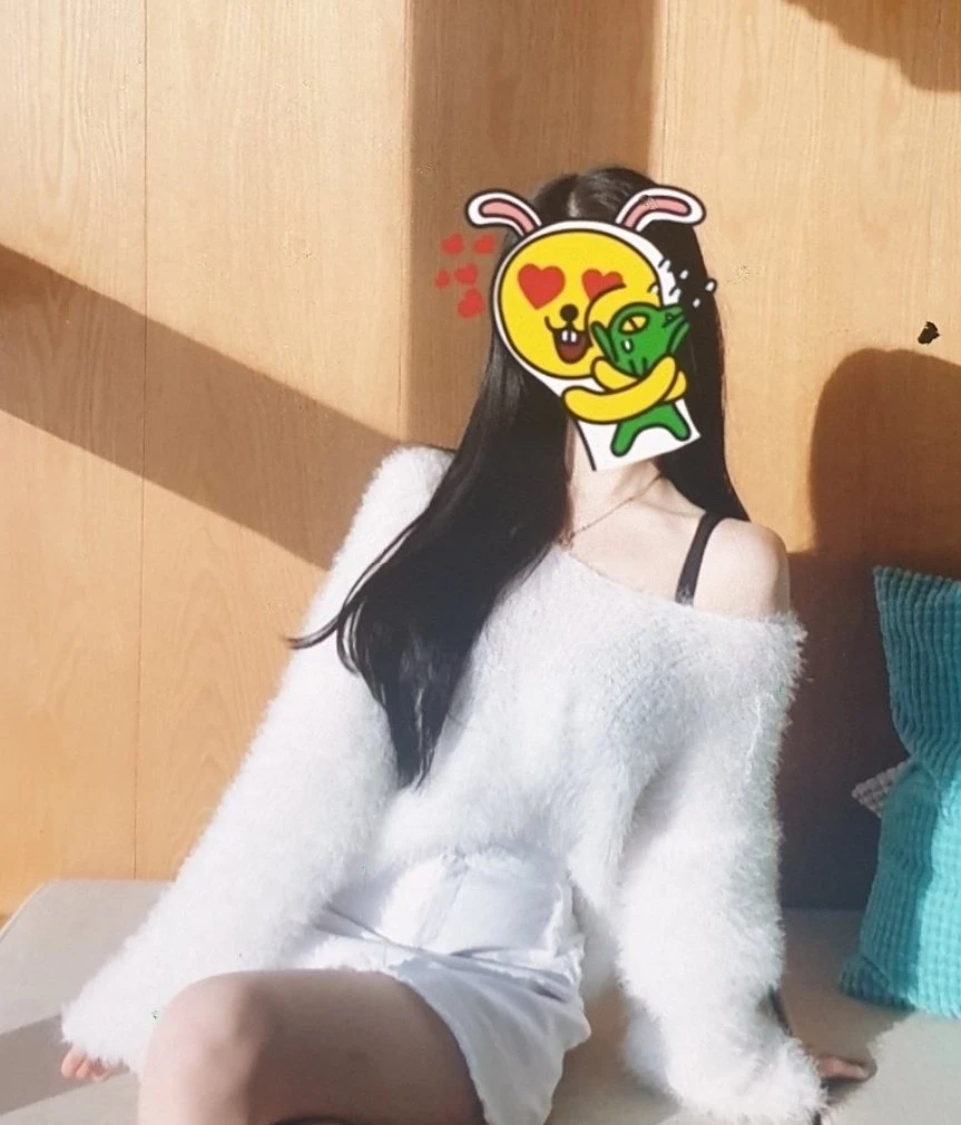Pia – South Korean escort in Seoul — 2 / 4