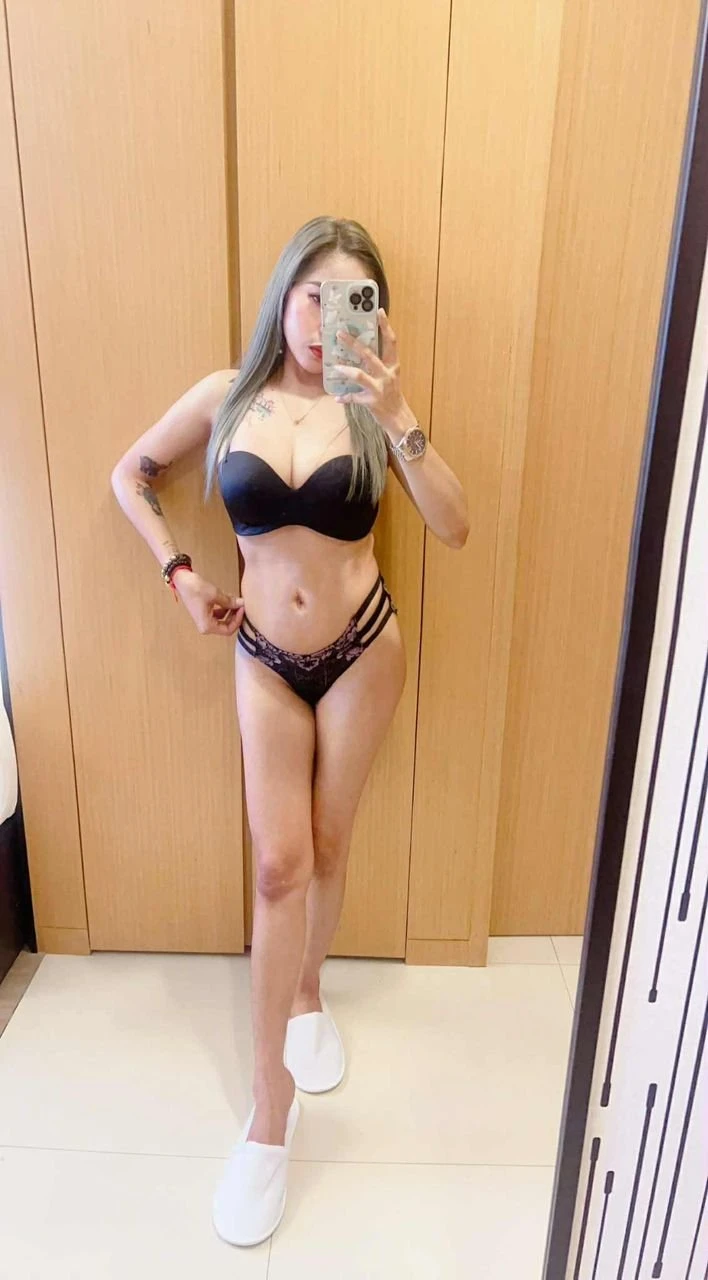 Kayla – Filipino escort in Mumbai — 4 / 12