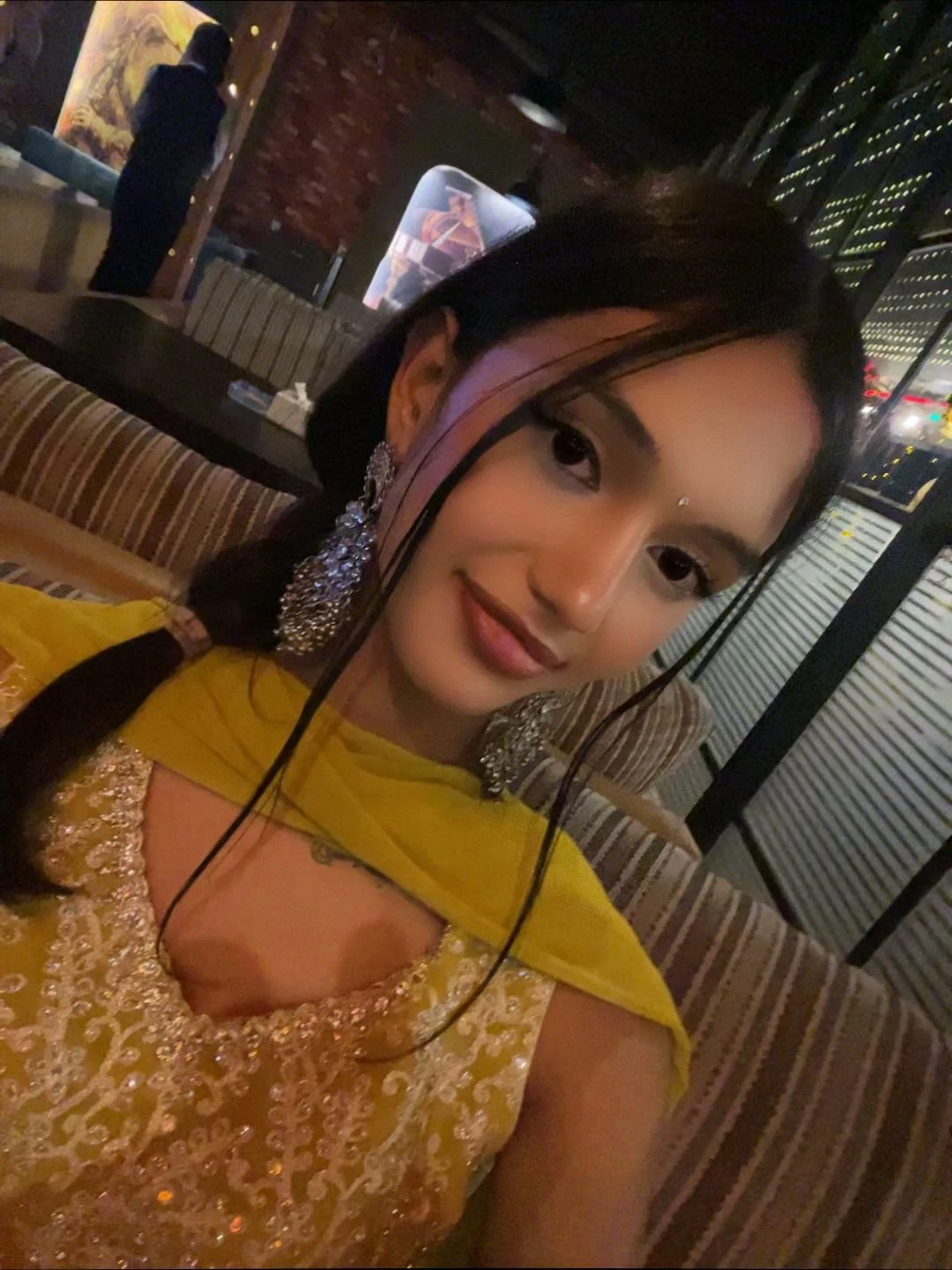 Myra Hook Up Escort – Nepalese escort in Kathmandu — 2 / 4