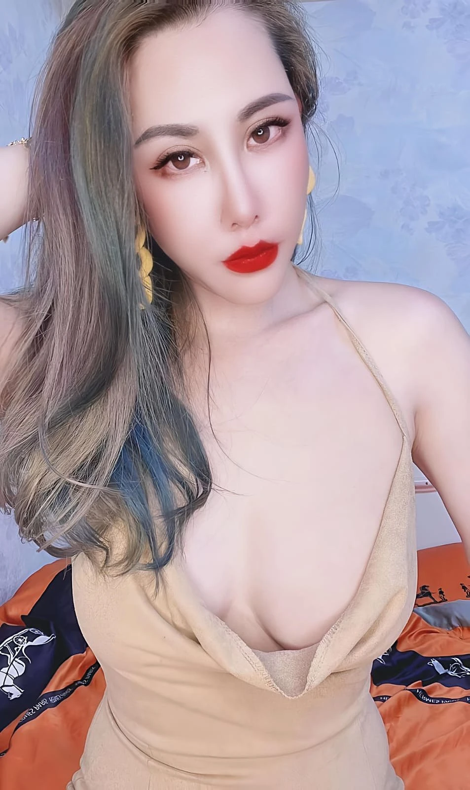 Aurevielle – South Korean escort in Mumbai — 3 / 7