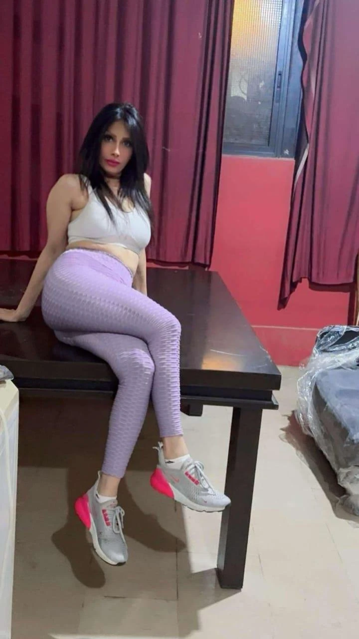 Carol – Lebanese escort in Beirut — 7 / 9