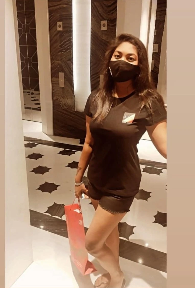 Vamika – Indian escort in Mumbai — 3 / 7