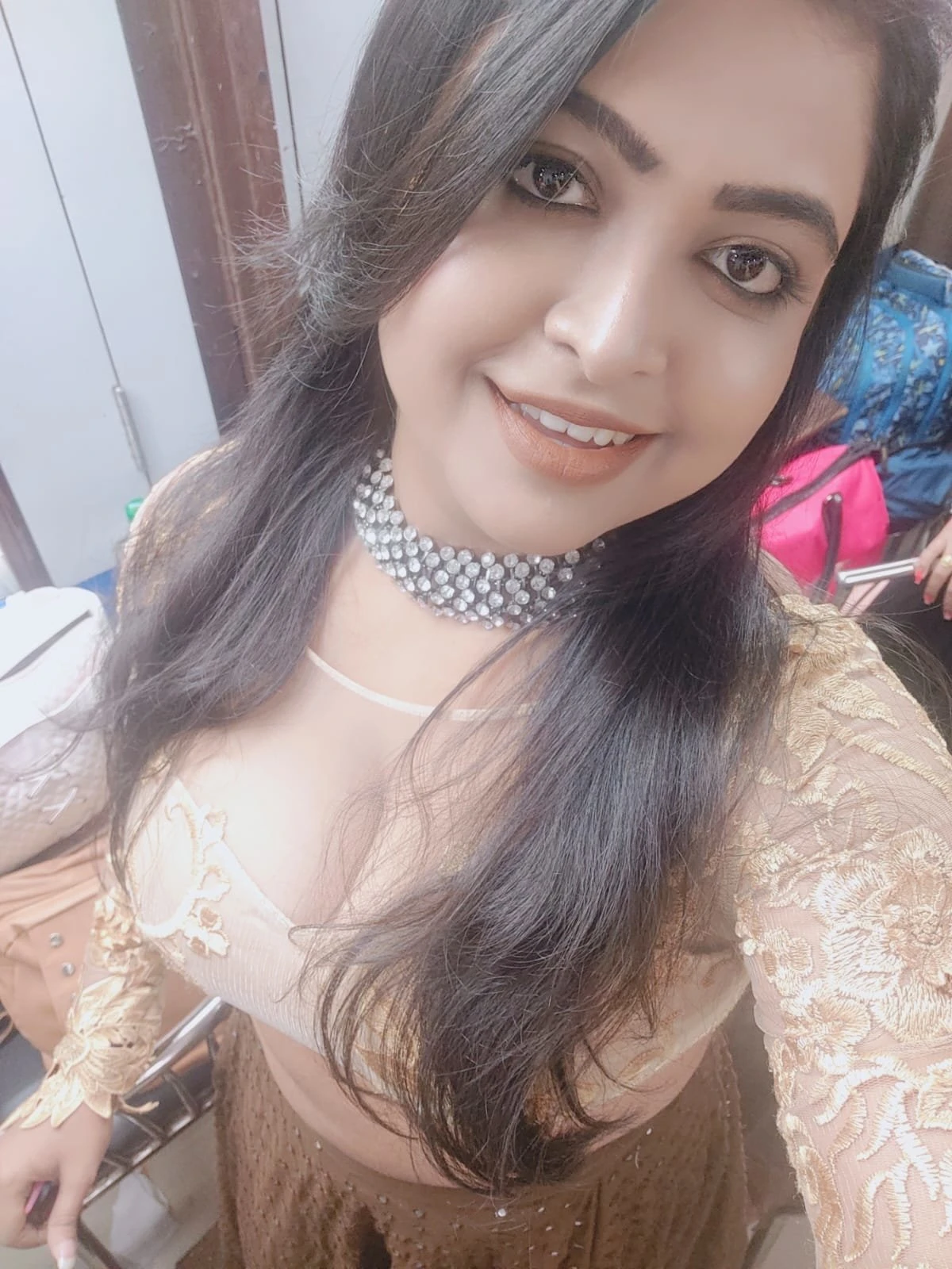 Independent Girl Ri – Indian escort in Mumbai — 4 / 8