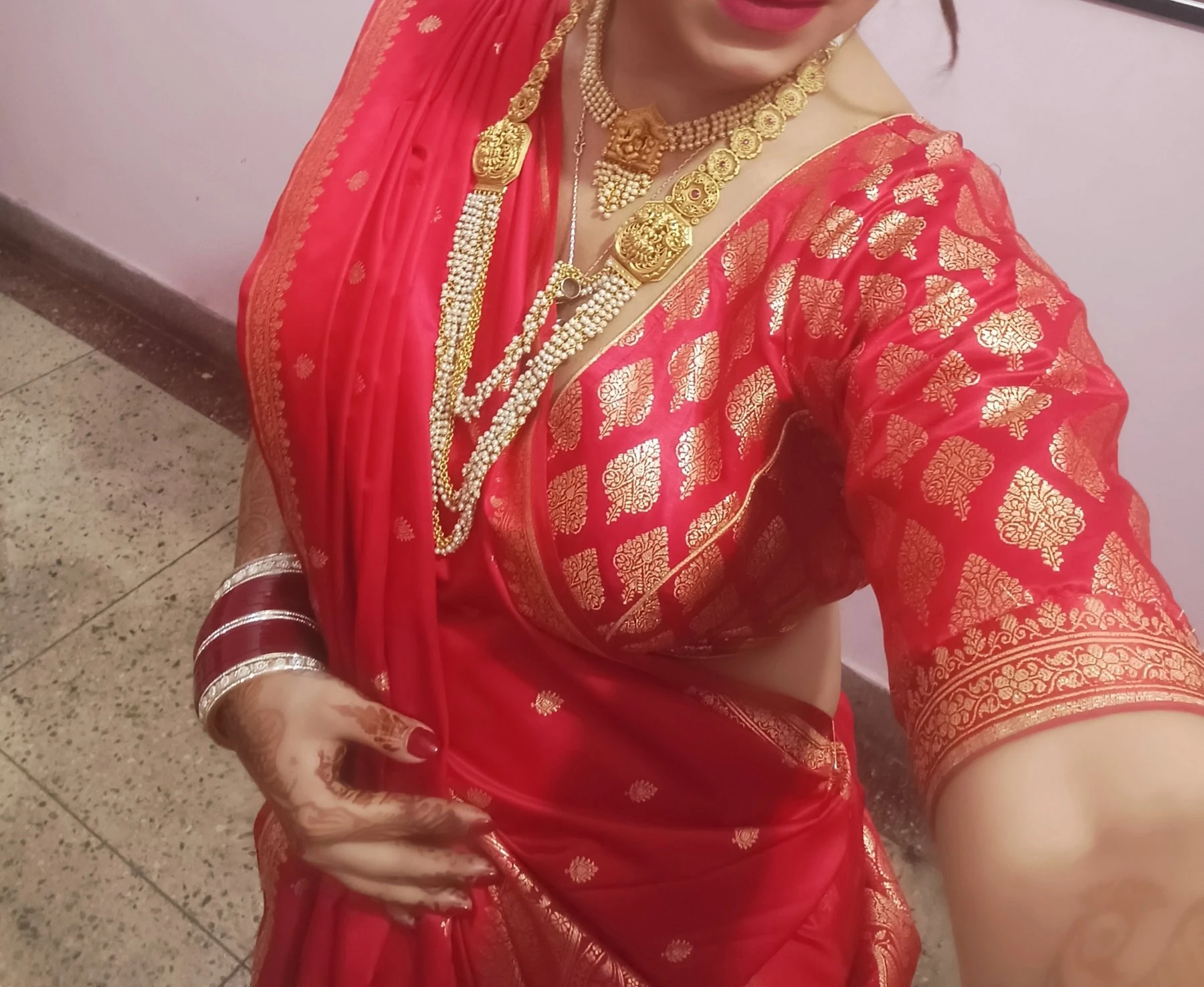 video call only – Indian escort in Hyderabad — 5 / 6