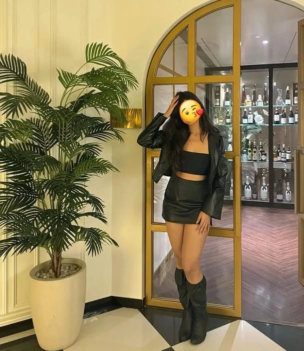 Sapna Cam only – Indian escort in Noida — 8 / 11